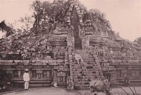 The Majestic Prambanan Temple: A Monumental Symphony of Ancient Javanese Architecture and Divine Stories!