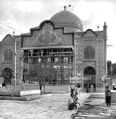  Shahzadeh Hussein Mausoleum: A Marvel of Architectural Brilliance and Mystical History!